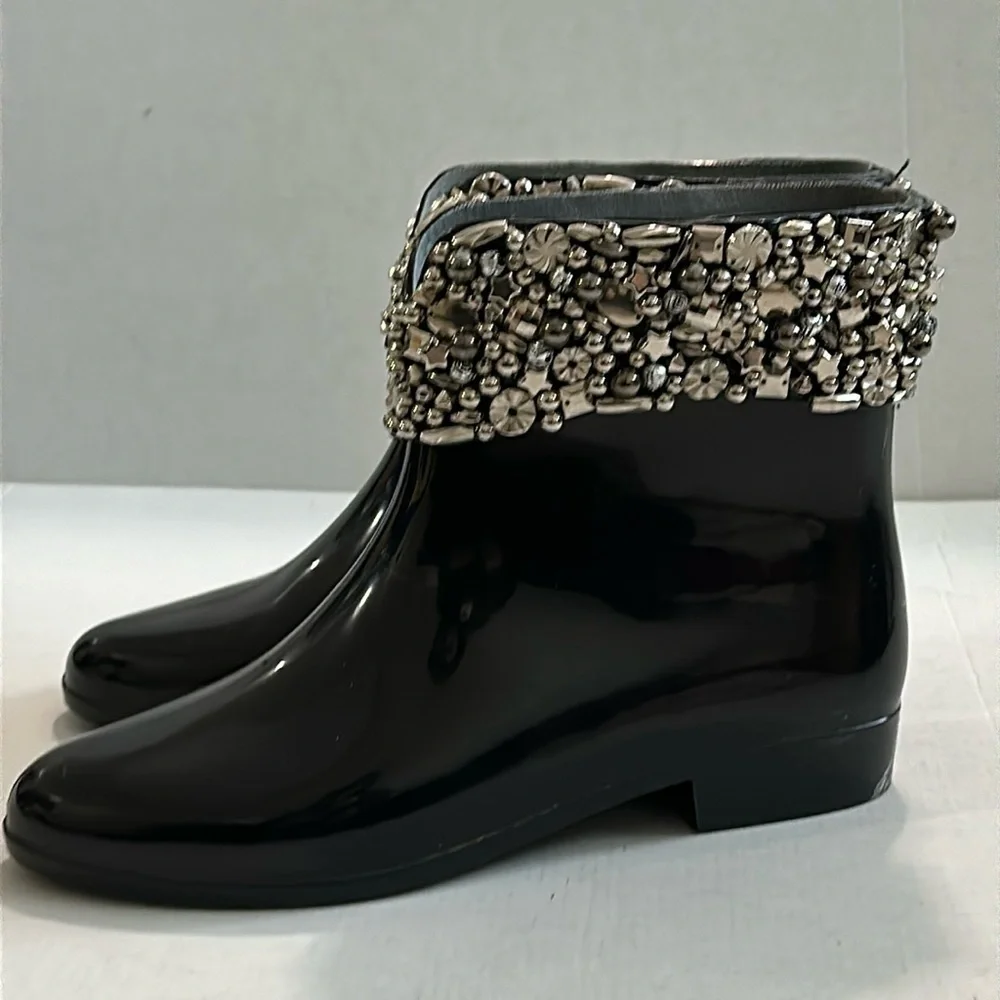 Women's Detailed Silver Strap with cool design ankle Rain Boots black/Silver 7